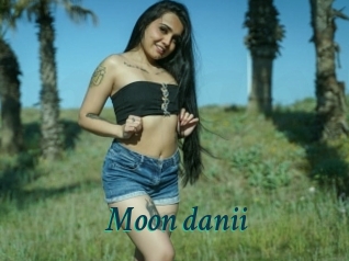 Moon_danii