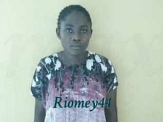 riomey44 Maxi Top Sexe