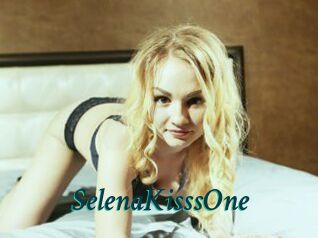 SelenaKisssOne